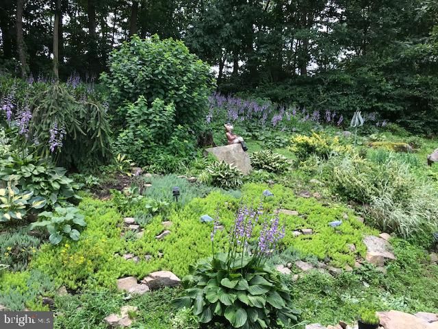 117 CREAMERY RD, Elverson, PA 19520