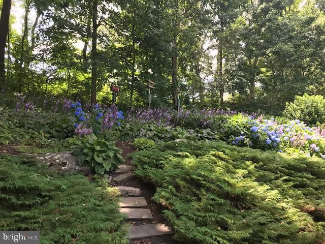 117 CREAMERY RD, Elverson, PA 19520