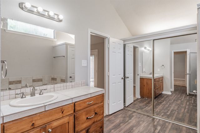 4052 La Costa Court, Irving, TX 75038