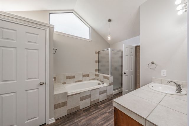 4052 La Costa Court, Irving, TX 75038