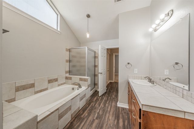 4052 La Costa Court, Irving, TX 75038