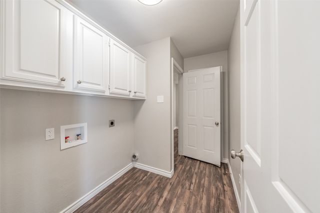 4052 La Costa Court, Irving, TX 75038