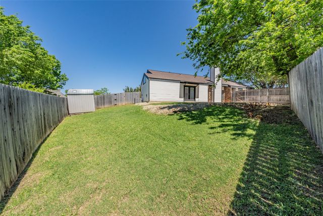 4052 La Costa Court, Irving, TX 75038