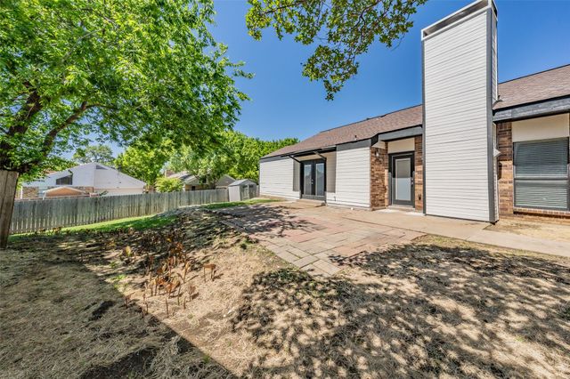 4052 La Costa Court, Irving, TX 75038