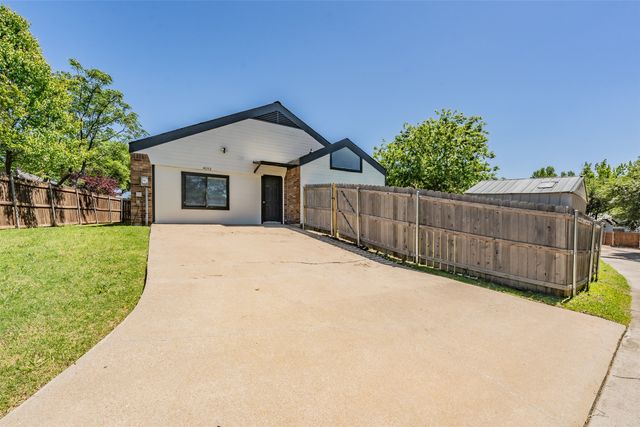 4052 La Costa Court, Irving, TX 75038