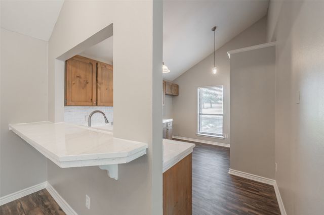 4052 La Costa Court, Irving, TX 75038