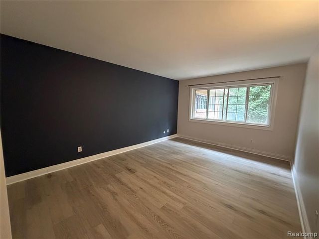 2245 Walton Boulevard 56, Rochester Hills, MI 48309