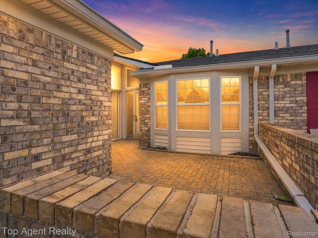 48659 Sundance Court, Shelby Charter Township, MI 48315