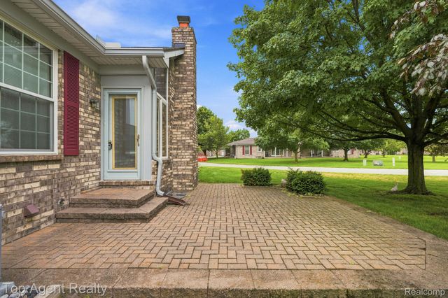48659 Sundance Court, Shelby Charter Township, MI 48315