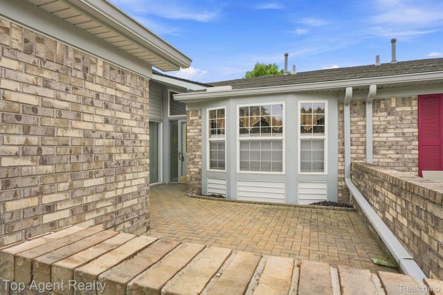 48659 Sundance Court, Shelby Charter Township, MI 48315