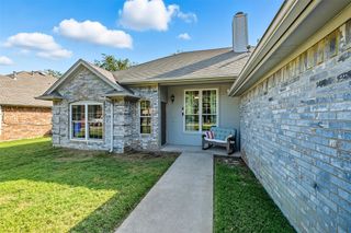 8 S Sharon Drive, Krum, TX 76249