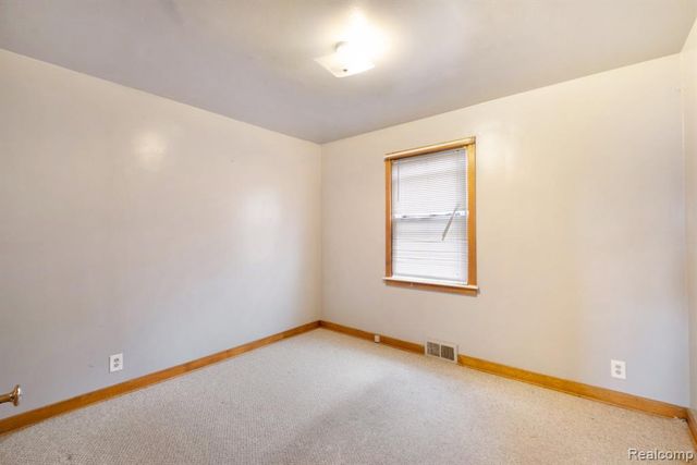 4138 Lapeer Road, Burton, MI 48509