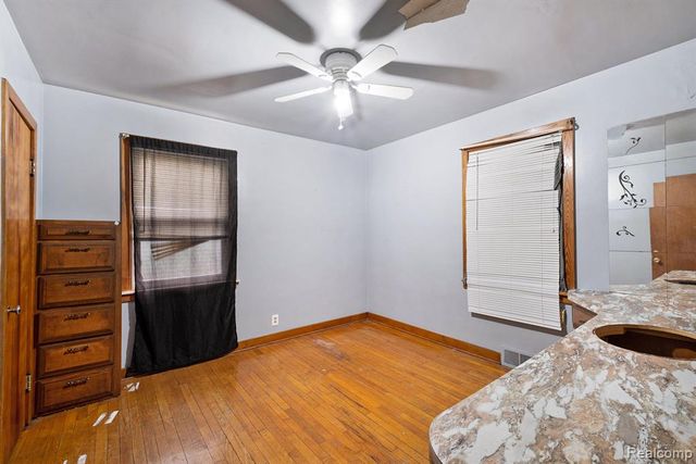 4138 Lapeer Road, Burton, MI 48509