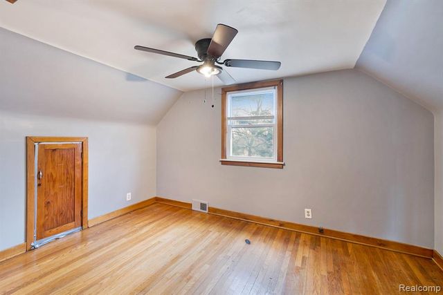 4138 Lapeer Road, Burton, MI 48509