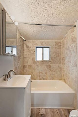 4138 Lapeer Road, Burton, MI 48509