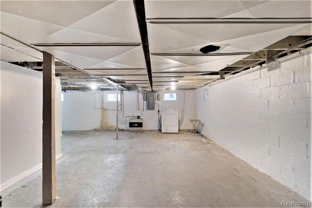 4138 Lapeer Road, Burton, MI 48509