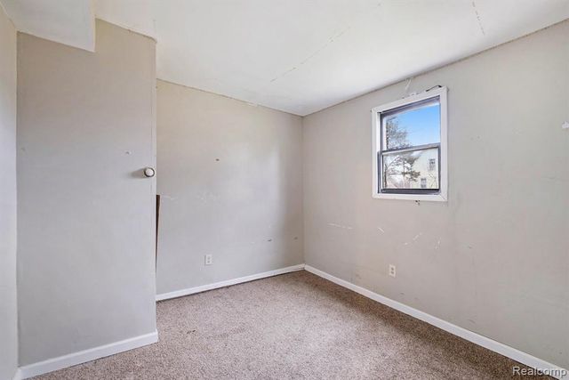 4138 Lapeer Road, Burton, MI 48509