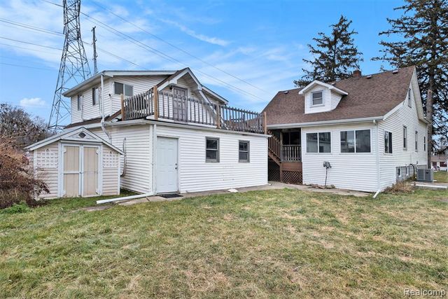 4138 Lapeer Road, Burton, MI 48509