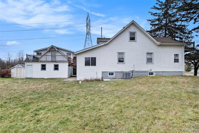 4138 Lapeer Road, Burton, MI 48509