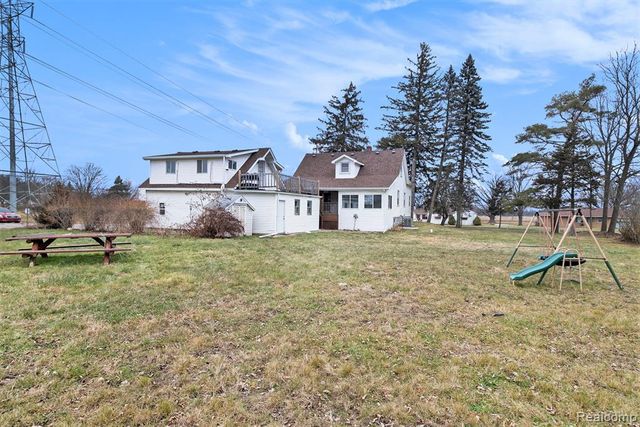 4138 Lapeer Road, Burton, MI 48509