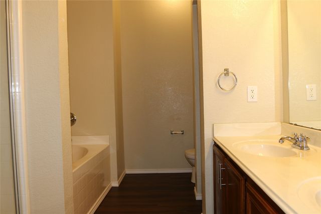 506 Quartz Street, Arlington, TX 76002