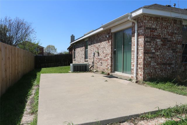 506 Quartz Street, Arlington, TX 76002