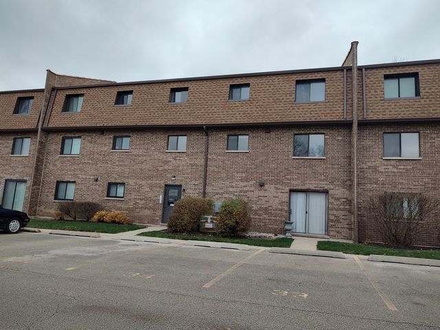 129 W Brandon Court 33, Palatine, IL 60067