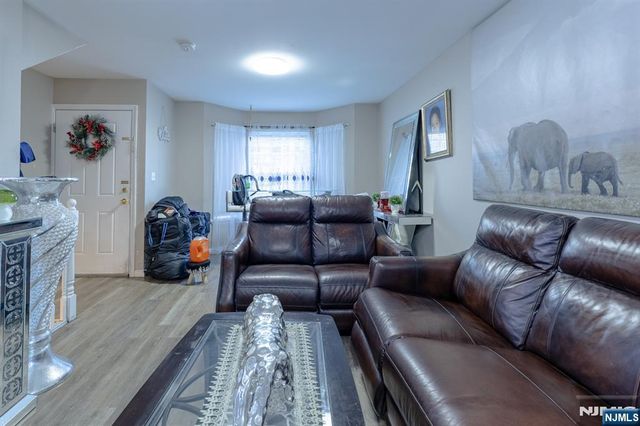 242 Rosa Parks Boulevard, Paterson, NJ 07501