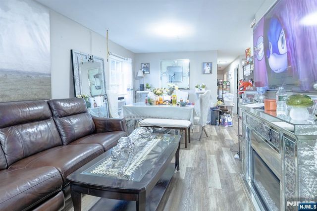 242 Rosa Parks Boulevard, Paterson, NJ 07501