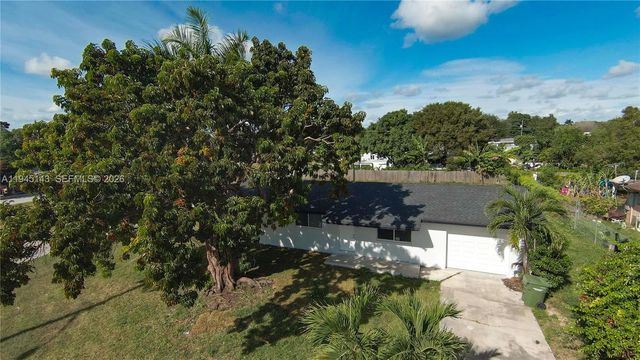 973 NW 8th St, Homestead, FL 33030