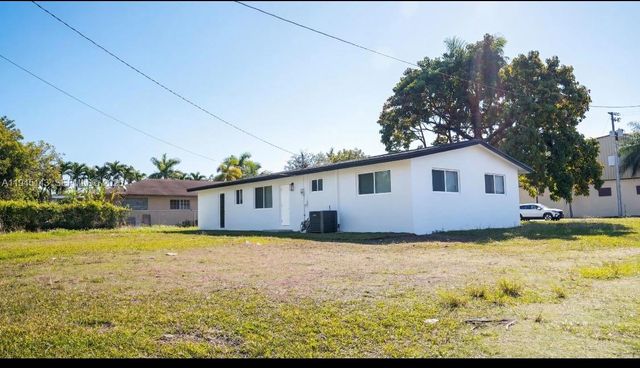 973 NW 8th St, Homestead, FL 33030