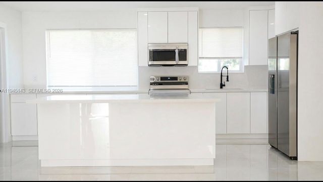 973 NW 8th St, Homestead, FL 33030