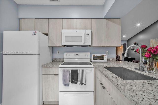 9507 SW 140th Court 9507, Miami, FL 33186