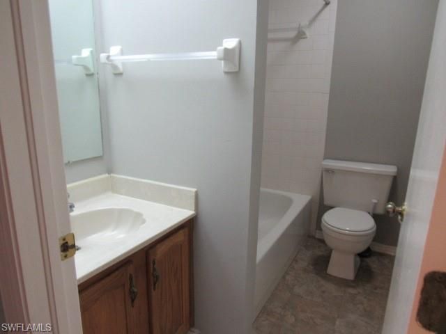 10022 Oxfordshire LN 201, Fort Myers, FL 33908