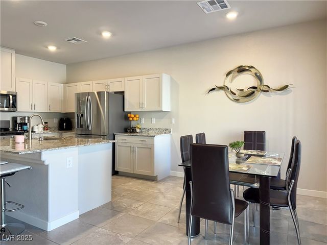 7842 Pink Opal Avenue, Las Vegas, NV 89113