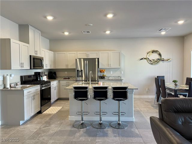 7842 Pink Opal Avenue, Las Vegas, NV 89113