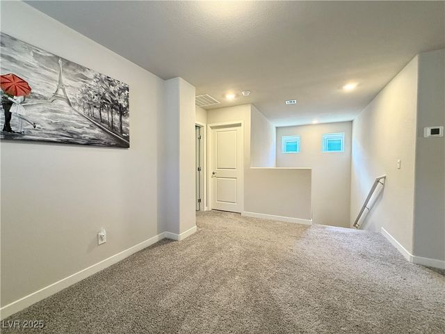 7842 Pink Opal Avenue, Las Vegas, NV 89113