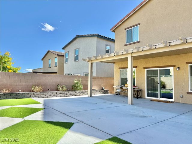 7842 Pink Opal Avenue, Las Vegas, NV 89113