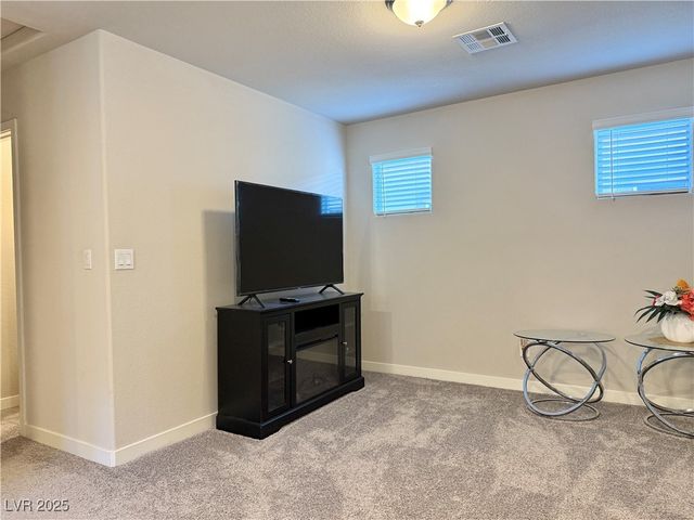 7842 Pink Opal Avenue, Las Vegas, NV 89113