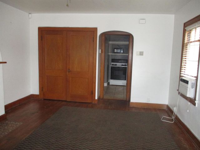 224 N Minnesota Ave, Wichita, KS 67214