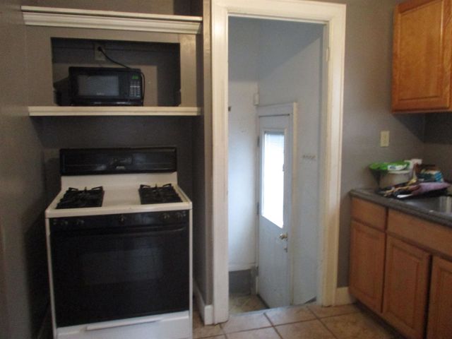 224 N Minnesota Ave, Wichita, KS 67214