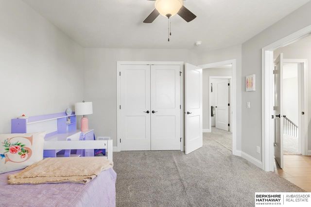 10232 Cove Hollow Drive, Papillion, NE 68046