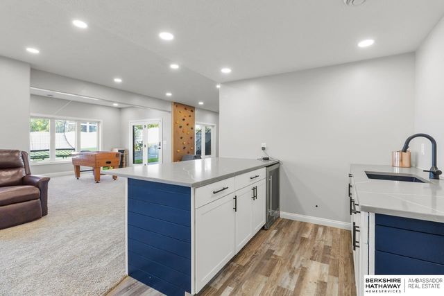 10232 Cove Hollow Drive, Papillion, NE 68046