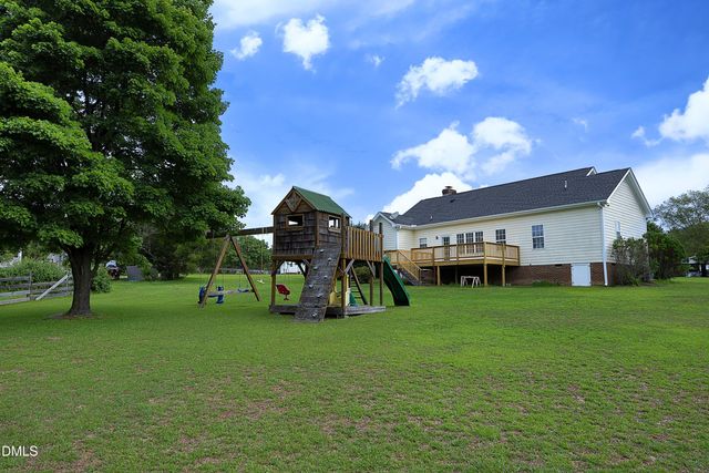 211 Sherman Lakes Drive, Fuquay Varina, NC 27526