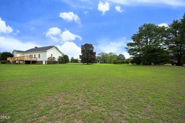 211 Sherman Lakes Drive, Fuquay Varina, NC 27526