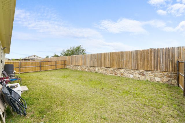 1005 Crestview Drive, Hutchins, TX 75141