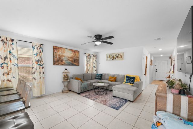 1005 Crestview Drive, Hutchins, TX 75141
