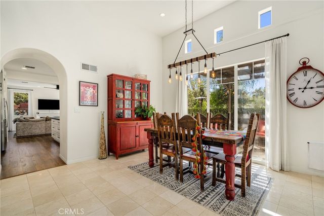 2305 Waring, Agoura Hills, CA 91301