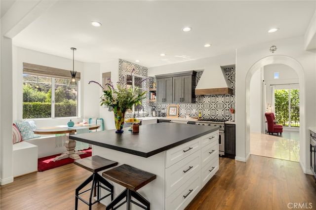 2305 Waring, Agoura Hills, CA 91301