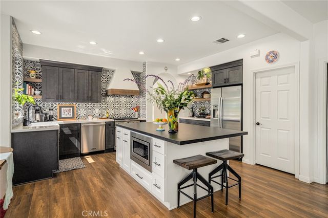 2305 Waring, Agoura Hills, CA 91301